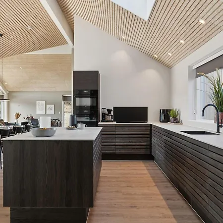 Сasa de vacaciones 5 Star In Henne *