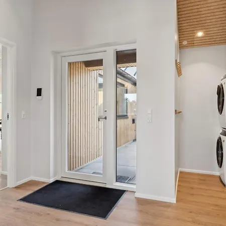 Сasa de vacaciones 5 Star In Henne *