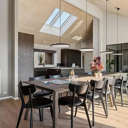 5 Star In Henne Сasa de vacaciones